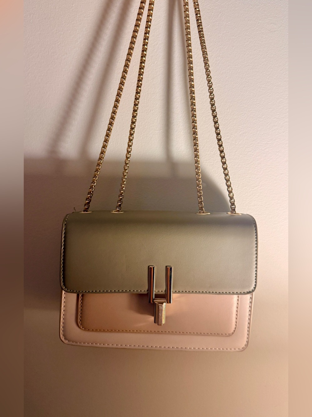 Three-Tone Olive Beige Cream Chain Shoulder Bag